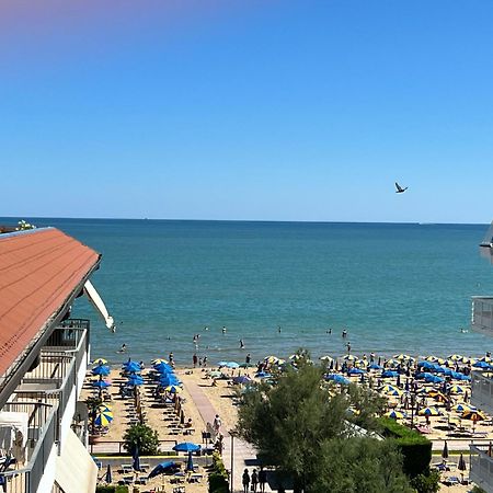 Blue Moon Penthouse Διαμέρισμα Τζεσόλο Λίντο Εξωτερικό φωτογραφία