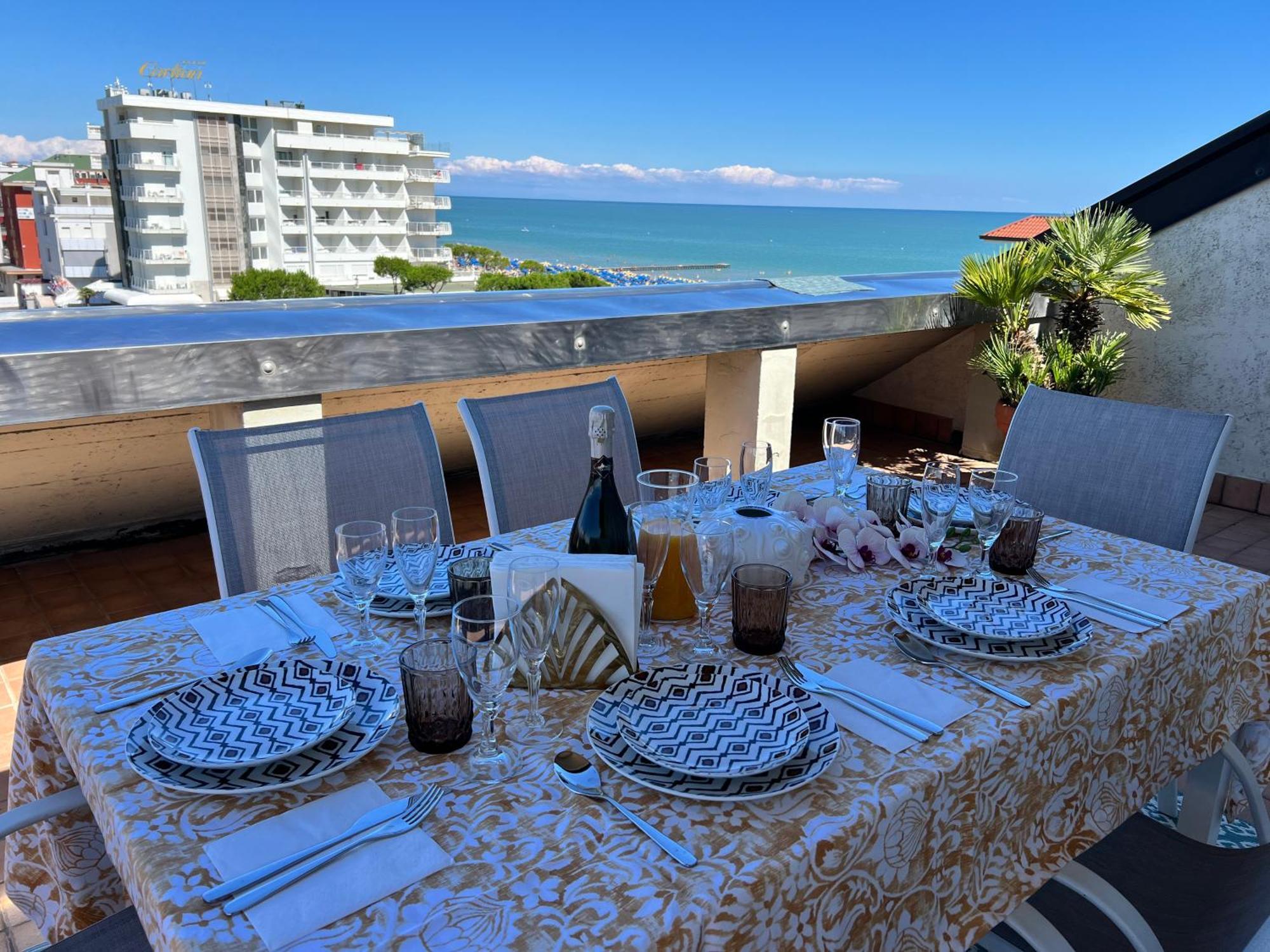 Blue Moon Penthouse Διαμέρισμα Τζεσόλο Λίντο Εξωτερικό φωτογραφία